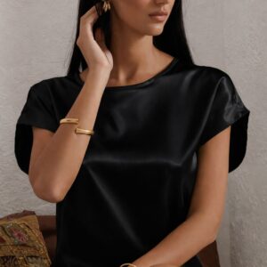 T-shirt LOVEANDBRA in satin effetto raso nero elegante donna