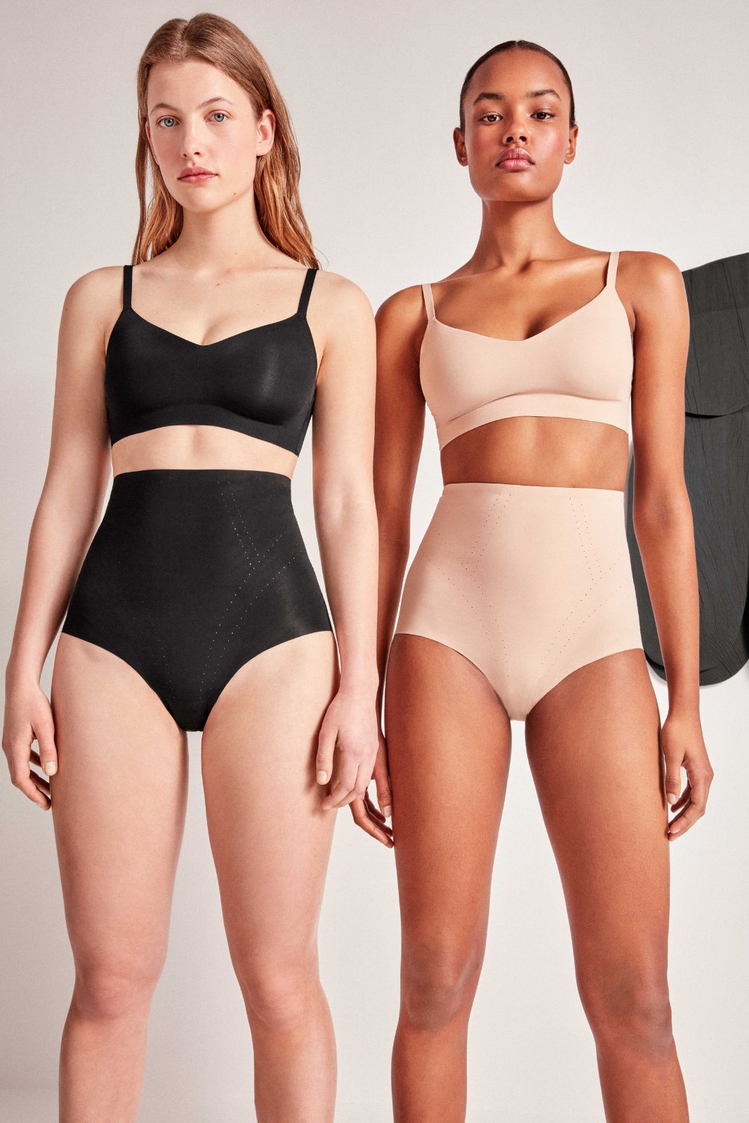 1_10049 – FRONT DUE COLORI