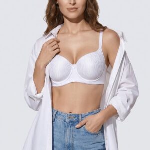 Modella indossa Reggiseno Contenitivo con Ferretto Selene Norma