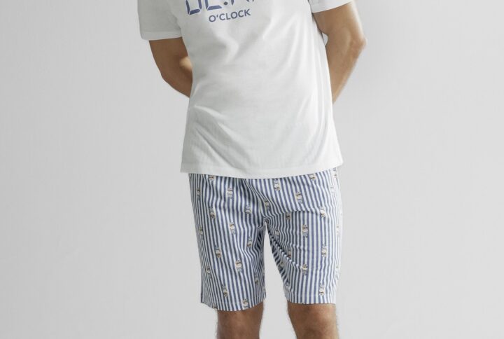 Pigiama corto uomo Officina 45 bianco e blu con t-shirt stampa Bear e pantaloncini a righe