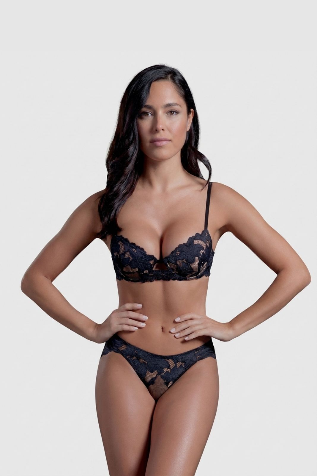 KYLIE – NERO FRONT – LOVEANDBRA