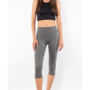 Modella indossa leggings pinocchietto pancia piatta GLADYS in cotone