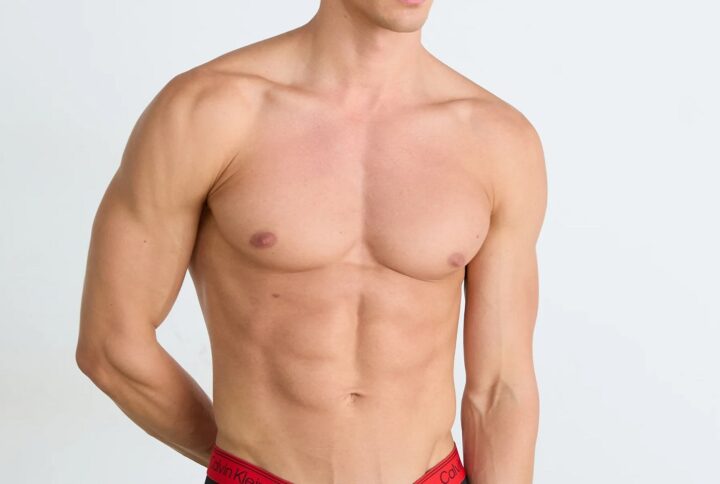 Boxer uomo Calvin Klein neri con fascia rossa – vista frontale