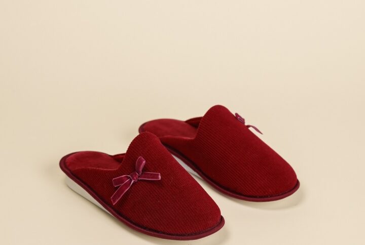 Pantofola donna Noidinotte in velluto a costine con fiocco bordeaux