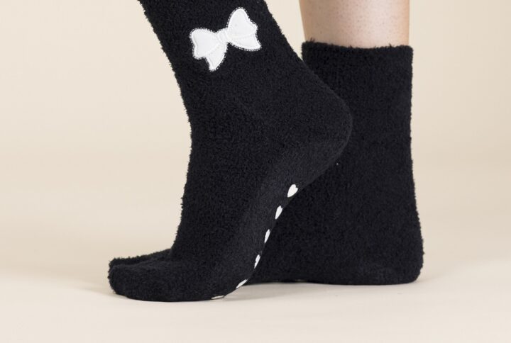 calza-antiscivolo-noidinotte-fiocco-nero.jpg