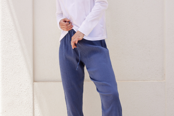 Completo loungewear JADEA con maglia in cotone e pantalone goffrato. - COLORE BIANCO
