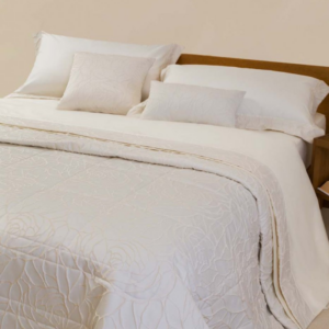 Trapuntino Battaglia Classico Italiano Ariel in tessuto jacquard con elegante disegno a rilievo.