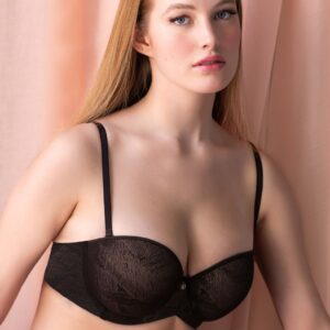 Modella indossa il reggiseno a fascia nero imbottito con ferretto VERDE VERONICA con spalline removibili
