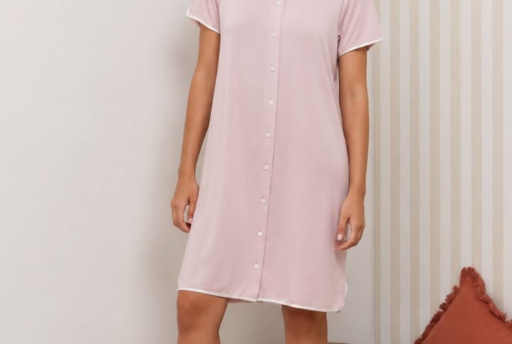 Camicia da notte aperta ANDRA in viscosa di bamboo con bordure in raso