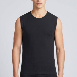 Modello indossa Canottiera Uomo Girocollo Ragno Dynamic in Cotone Elasticizzato Bipack