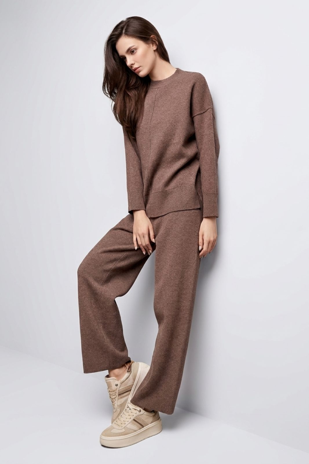LORMAR - Set Loungewear in Maglia Pettinata con Girocollo e Pantalone Lungo - immagine 2