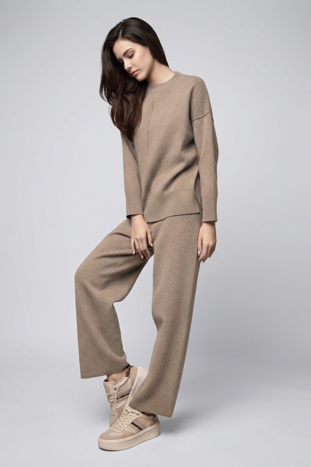 LORMAR - Set Loungewear in Maglia Pettinata con Girocollo e Pantalone Lungo - immagine 3